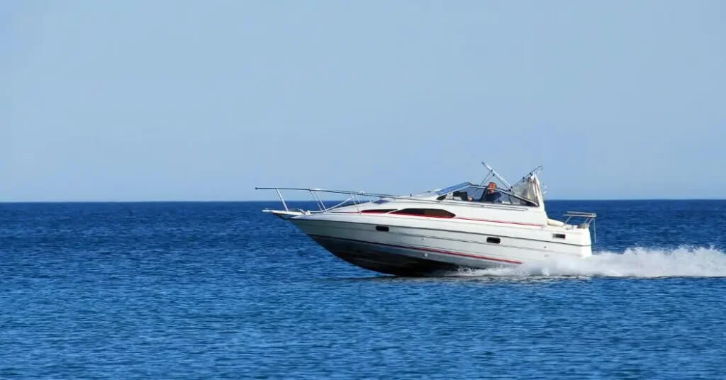 Family and Friendly Speed Boat Tour in Dubai