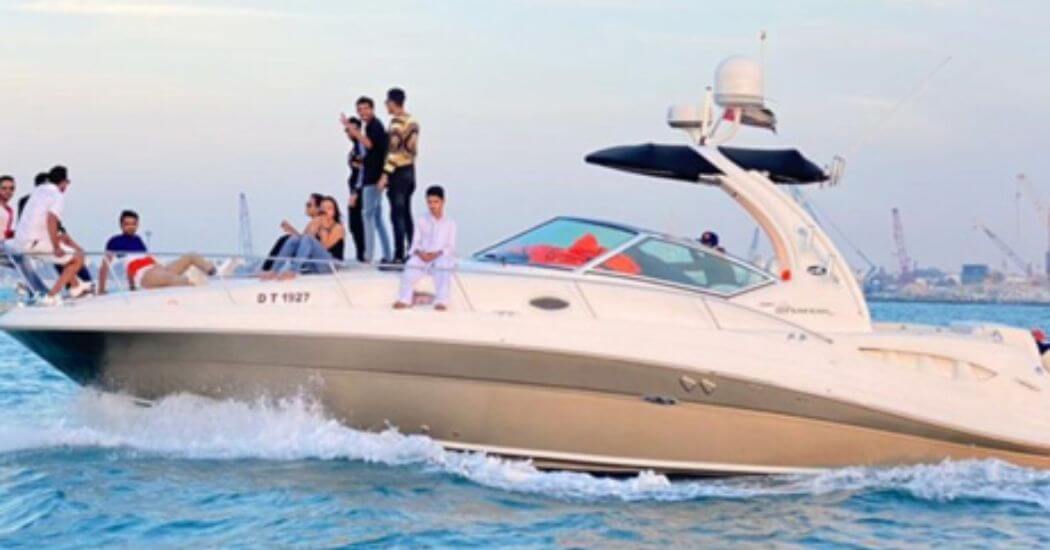 speedboat tour dubai