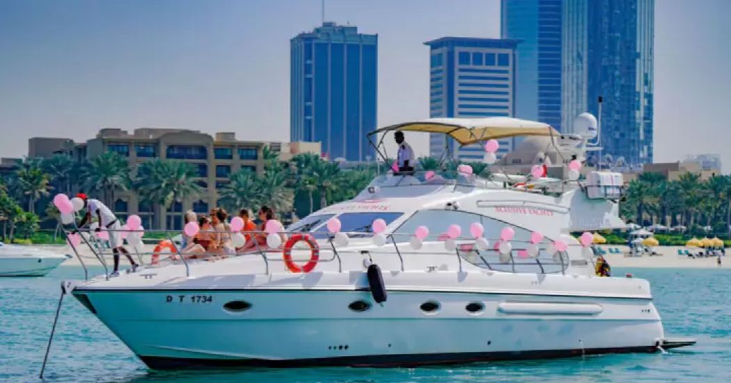 Rent_Luxury_Yacht_Birthday_Dubai.jpg